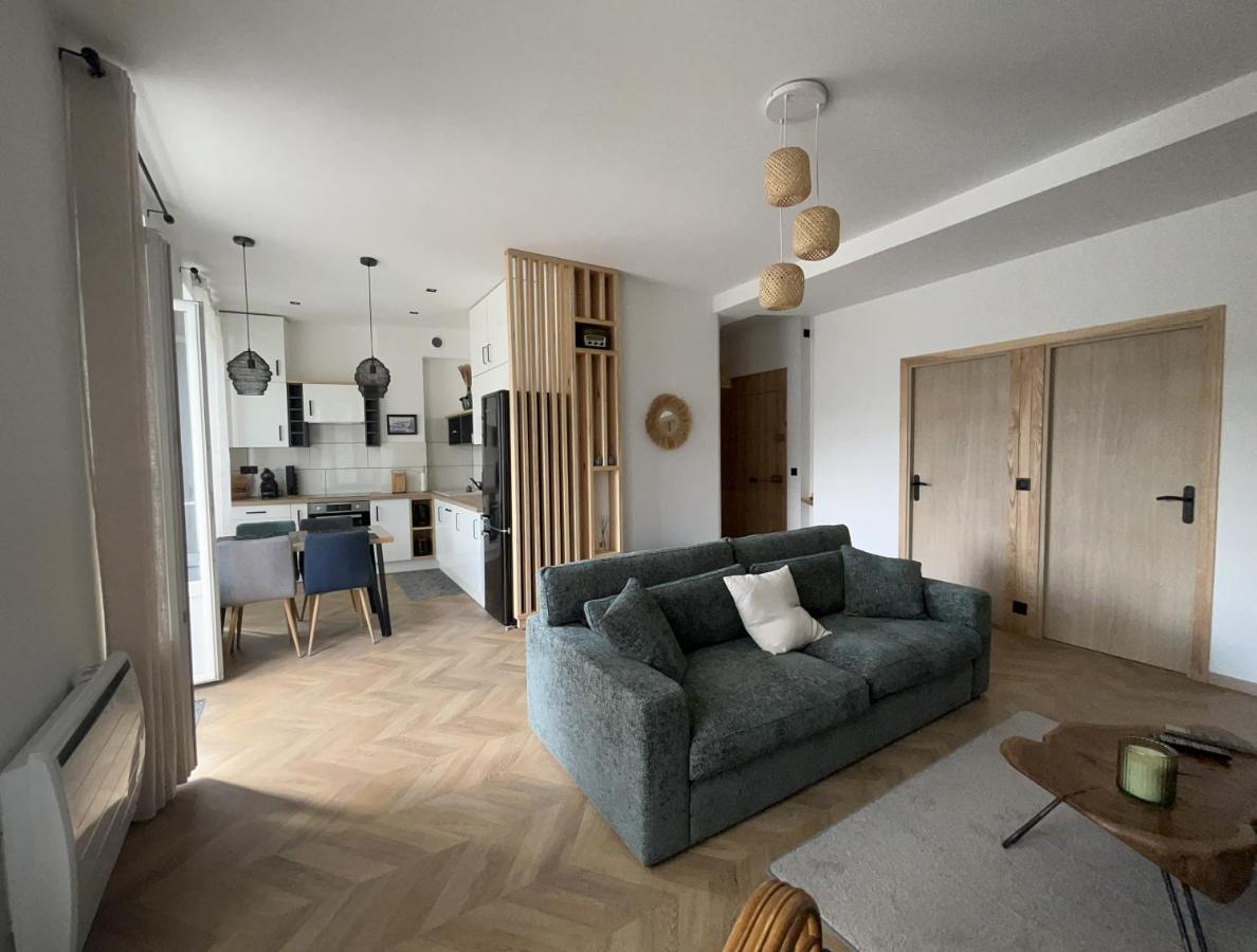 Carnot Place Bourgoin-Jallieu Екстериор снимка
