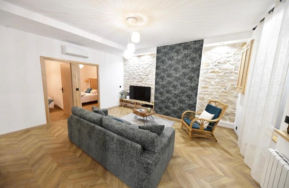 Carnot Place Bourgoin-Jallieu Екстериор снимка